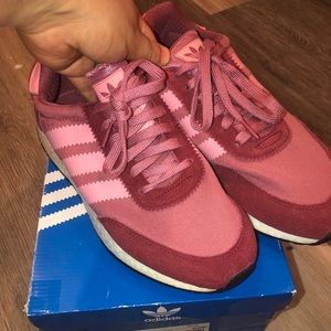 Women’s Adidas Original Pink Sneakers